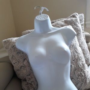 Female Manniquin for Home Improvement